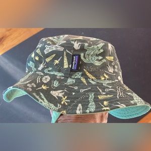 Patagonia kids beach bucket hat size 18-24M